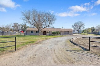 6100 W Caldwell Ave Unit B, Visalia, CA 93277