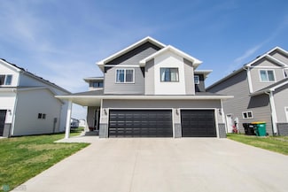 2746 12th St W, West Fargo, ND 58078