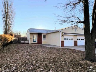 2308 Butternut Ln, Manhattan, KS 66502
