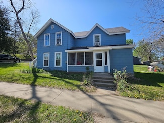 201 Park St W, Cannon Falls, MN 55009
