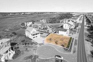 313 E 2nd St, Ocean Isle Beach, NC 28469