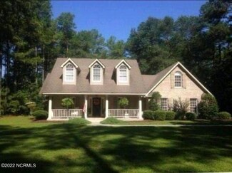 28940 Deercroft Dr, Wagram, NC 28396