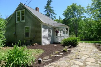 405 River Rd, Cushing, ME 04563