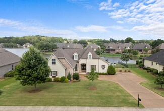 1986 W Wellsgate Dr, Oxford, MS 38655