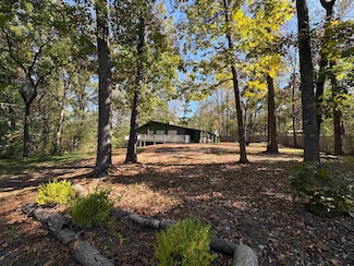 99 E Lakeshore Dr, Cherokee Village, AR 72529