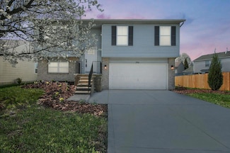 7801 Fairfax Loop Dr, Blacklick, OH 43004