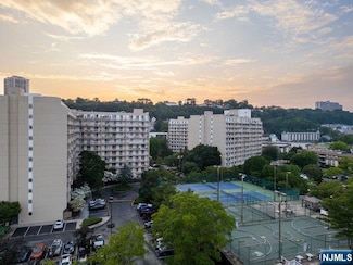 1055 River Rd Unit 901S, Edgewater, NJ 07020