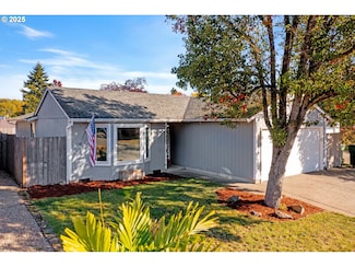 2215 Oak Dr, Newberg, OR 97132