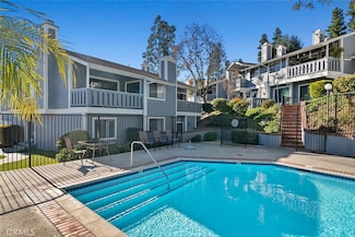 29121 Thousand Oaks Blvd Unit C, Agoura Hills, CA 91301