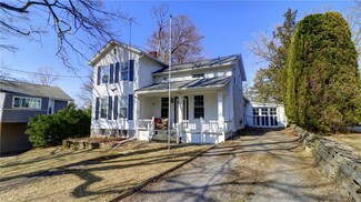11 Park St, Union Springs, NY 13160