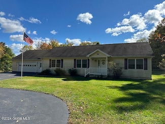 37 Gedney Hill Rd, Coeymans Hollow, NY 12046