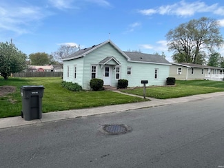 203 N Thompson St, Bourbon, IN 46504