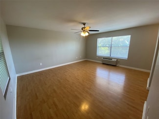 701 W Sycamore St Unit 203, Denton, TX 76201