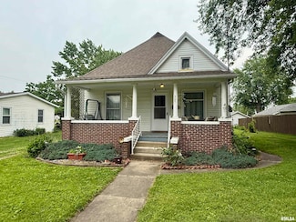 305 N Harshbarger St, Abingdon, IL 61410
