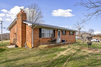909 Hardys Chapel Rd, Livingston, TN 38570