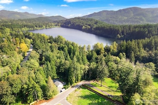 2616 S 42nd St, Bellingham, WA 98229