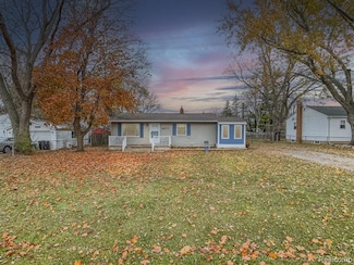 6077 Crown Point, Flint, MI 48506