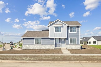 4376 Westgate Pkwy, Clive, IA 50325