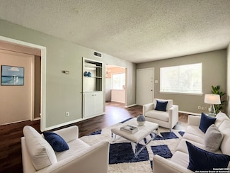 311 E San Antonio Ave Unit 104, Boerne, TX 78006