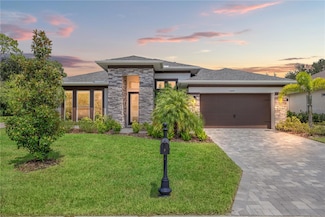 13444 Trailing Moss Dr, Dade City, FL 33525