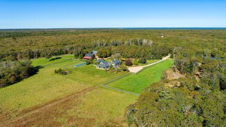 40 Meetinghouse Way, Edgartown, MA 02539