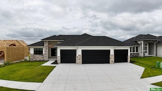 5602 N 212th St, Elkhorn, NE 68022