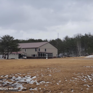 89 Watermelon Ln, Mill Hall, PA 17751