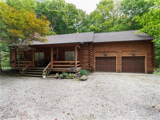 16535 Messenger Rd, Chagrin Falls, OH 44023