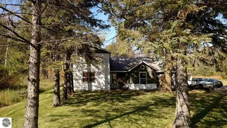 3252 Pine River Rd, Standish, MI 48658