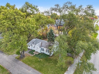 8050 Ortonville Rd, Clarkston, MI 48348