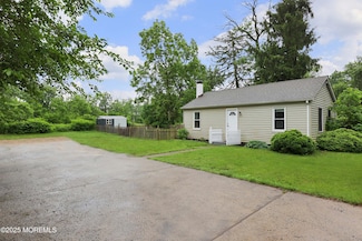 477 Lakewood Farmingdale Rd, Howell, NJ 07731