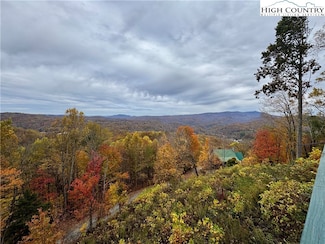 402 Turkey Knob Ln, Elk Park, NC 28622