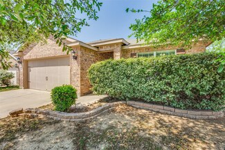 716 Lazy Crest Dr, Fort Worth, TX 76140