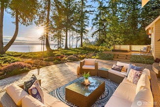 2527 Bretland Rd, Camano Island, WA 98282