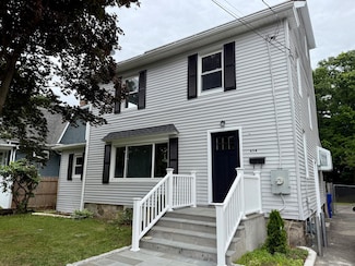 654 Nichols Ave, Stratford, CT 06614