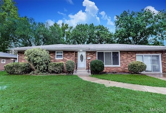 125 Barrington Dr, Belleville, IL 62223