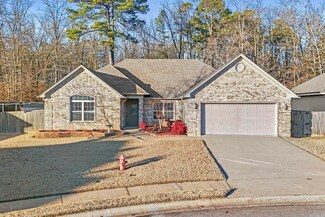 1850 White Oak Cir, Benton, AR 72019