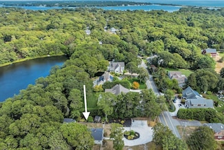266 School St, Cotuit, MA 02635