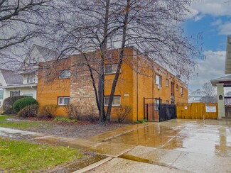 320 N Austin Blvd Unit 2, Oak Park, IL 60302