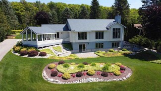 18048 Hilltop Dr, Charlevoix, MI 49720