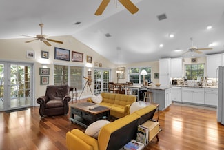 260 3rd St, Key Colony Beach, FL 33051