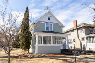 1102 4th St N, Fargo, ND 58102