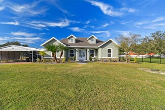 3910 Oldbrook Ln, Plant City, FL 33566