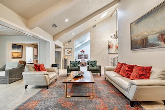 3811 E Songbird Ln, San Antonio, TX 78229