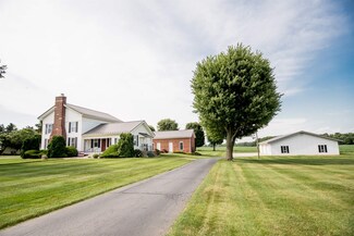 8374 W Cromwell Rd, Ligonier, IN 46767