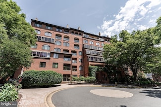 1029 N Stuart St Unit 526, Arlington, VA 22201