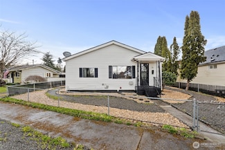1209 Alexander St, Centralia, WA 98531