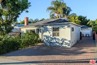 16641 Gilmore St, Van Nuys, CA 91406