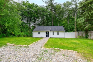 3 Botsford Hill Rd, Newtown, CT 06470