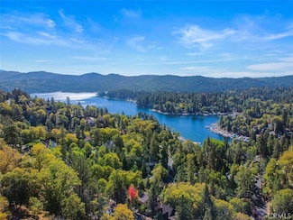 27613 Alpen Dr, Lake Arrowhead, CA 92352